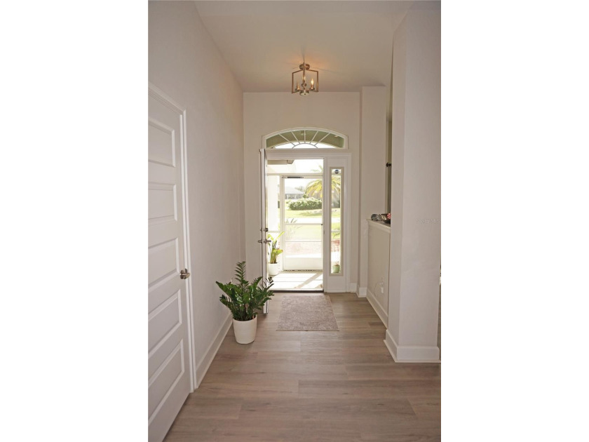 Spacious and impressive 4 Bedroom, 3 Bathroom home with attached - photo 5