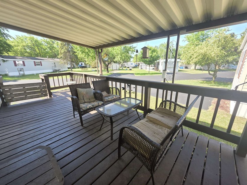 Easy to maintain and in a park RIGHT ON Castle Rock Lake! This - photo 16