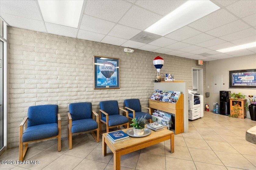 Exceptional Investment Opportunity! Own a versatile - photo 3