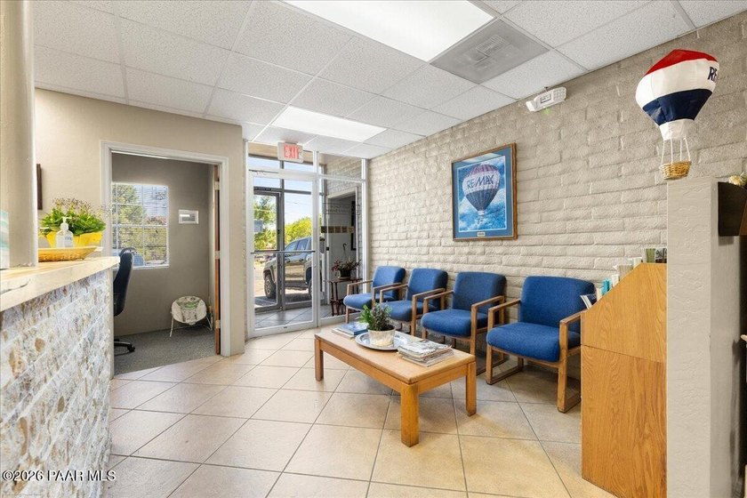 Exceptional Investment Opportunity! Own a versatile - photo 4