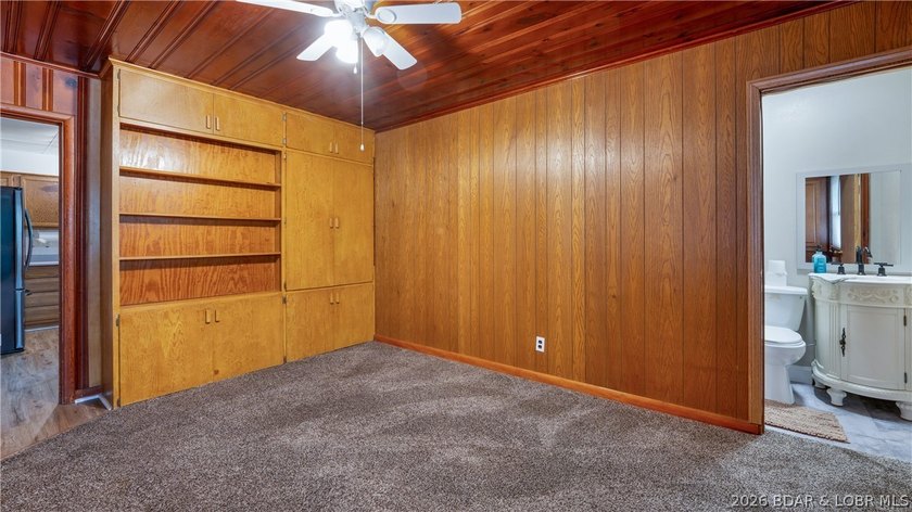 Charming 3-bedroom, 1 full bath, 2 half bath home located in a - photo 17