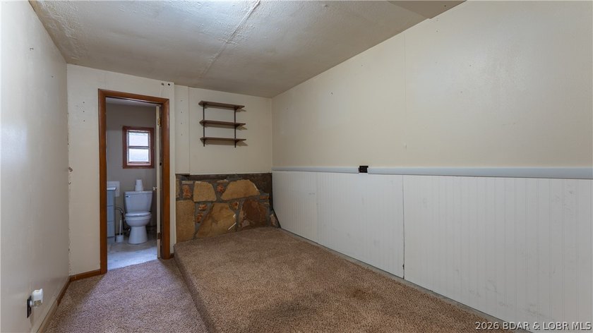 Charming 3-bedroom, 1 full bath, 2 half bath home located in a - photo 21