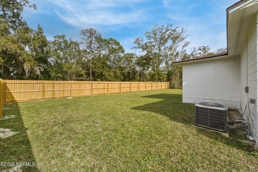 Beautifully remodeled single-family home, this charming property - photo 22