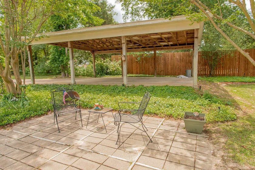 Charming traditional 3-bedroom, 2-bath home offering 1,448 - photo 32