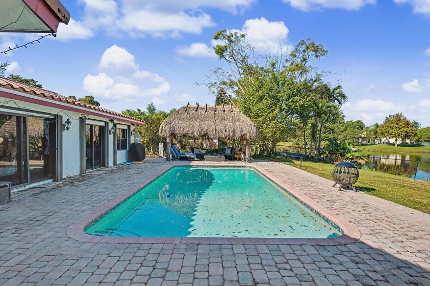 Welcome to your private lakeside retreat located in the heart of - photo 18