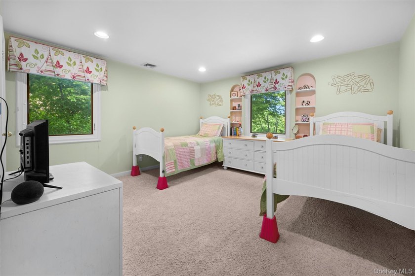 Wonderful Center Hall Colonial Located In The Desirable - photo 20