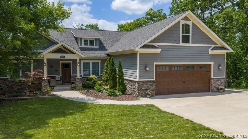 WOW! This lake access home delivers incredible value. Brand new - photo 3