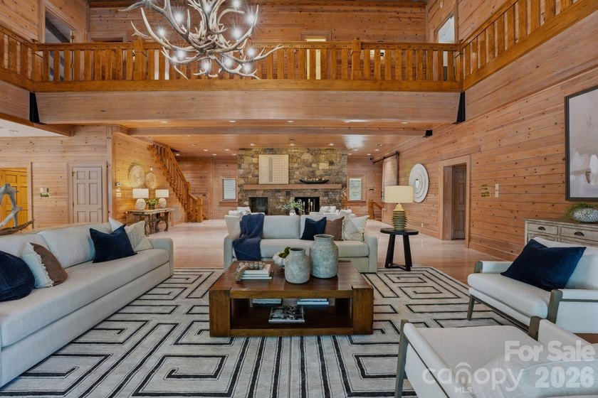 Welcome to a landmark Lake Wylie waterfront estate offering an - photo 8
