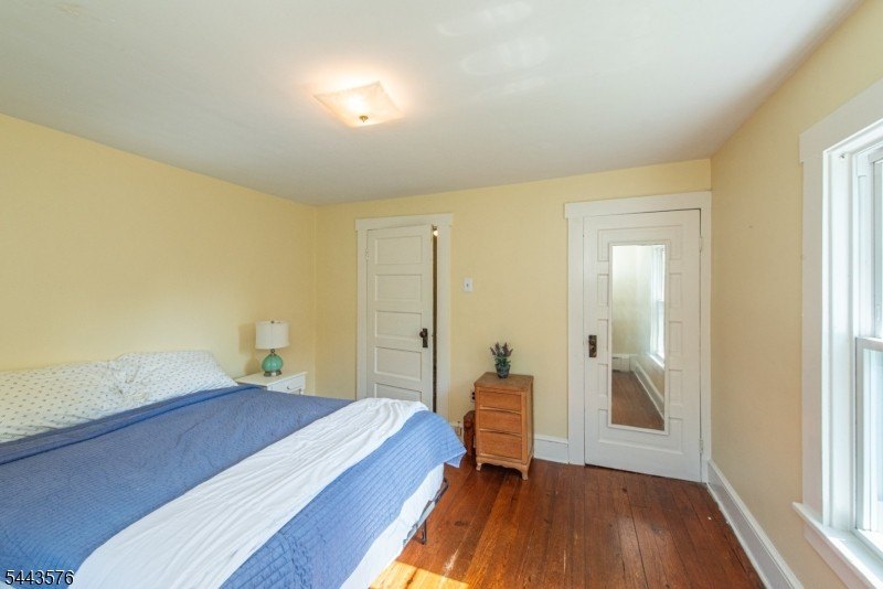 Welcome home to this delightful 3 Bedroom 1 Bath storybook - photo 11