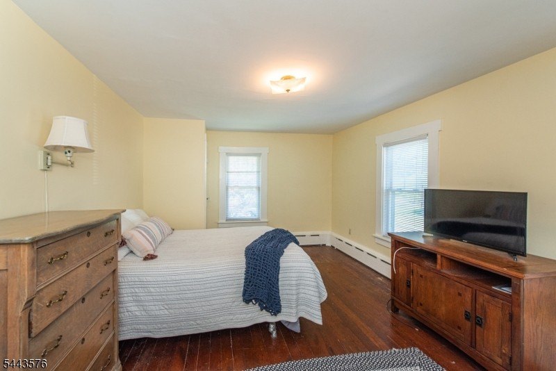 Welcome home to this delightful 3 Bedroom 1 Bath storybook - photo 12