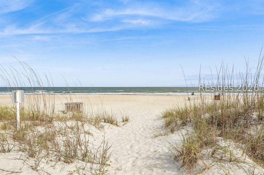 Rarely available oceanfront residence in the coveted Beachwood - photo 33