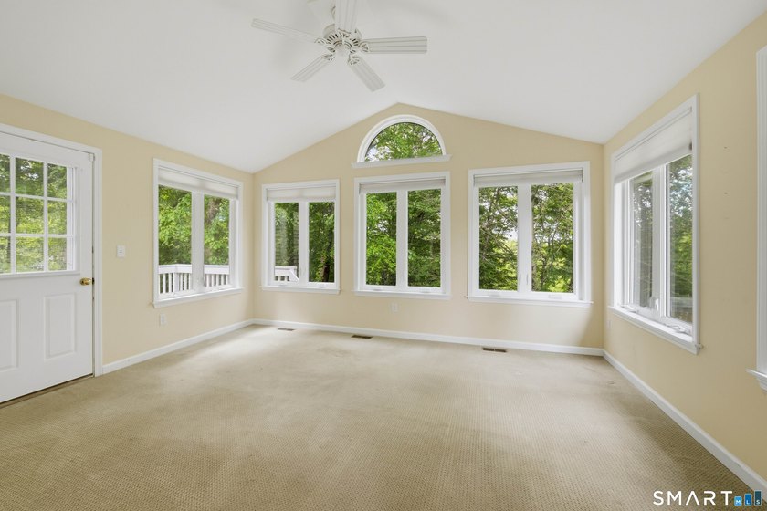 Welcome to 20 Pequot Court! These original owners have - photo 16
