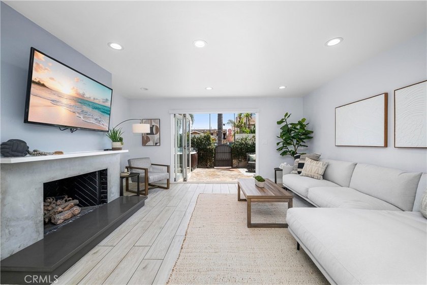 Experience the essence of coastal sophistication in this - photo 19
