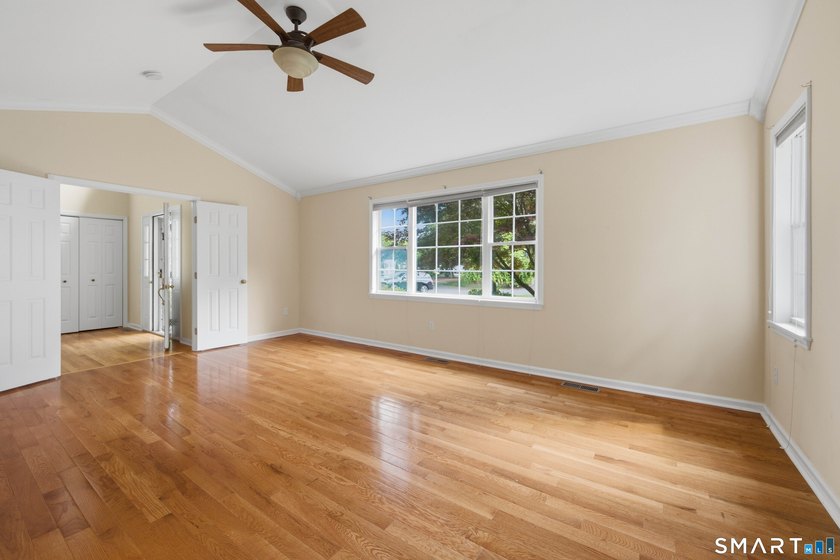 Welcome to 20 Pequot Court! These original owners have - photo 20