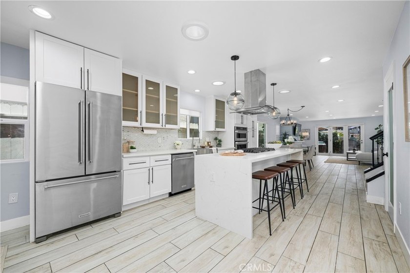 Experience the essence of coastal sophistication in this - photo 26