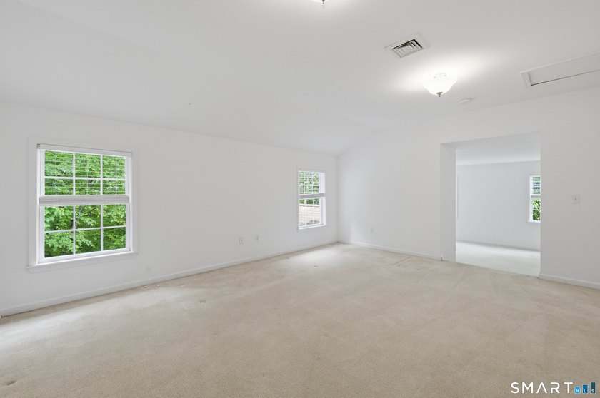 Welcome to 20 Pequot Court! These original owners have - photo 33