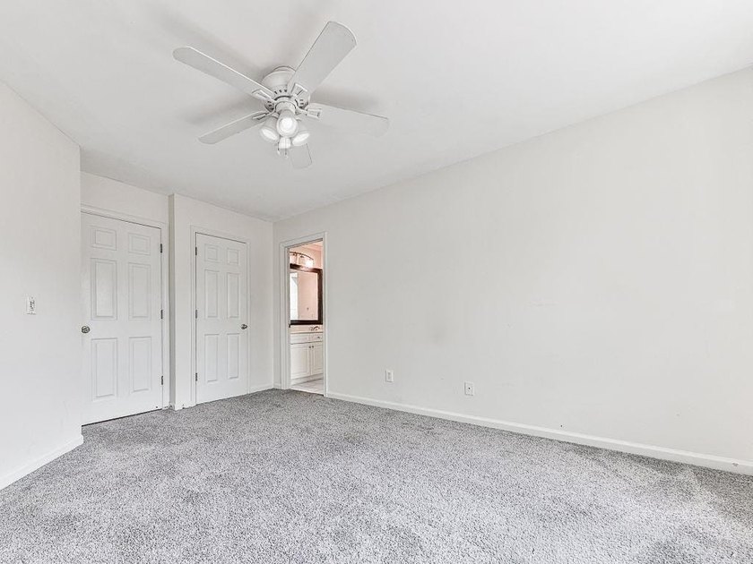 Fantastic opportunity in BridgeMill Golf &amp; Country Club! One of - photo 34