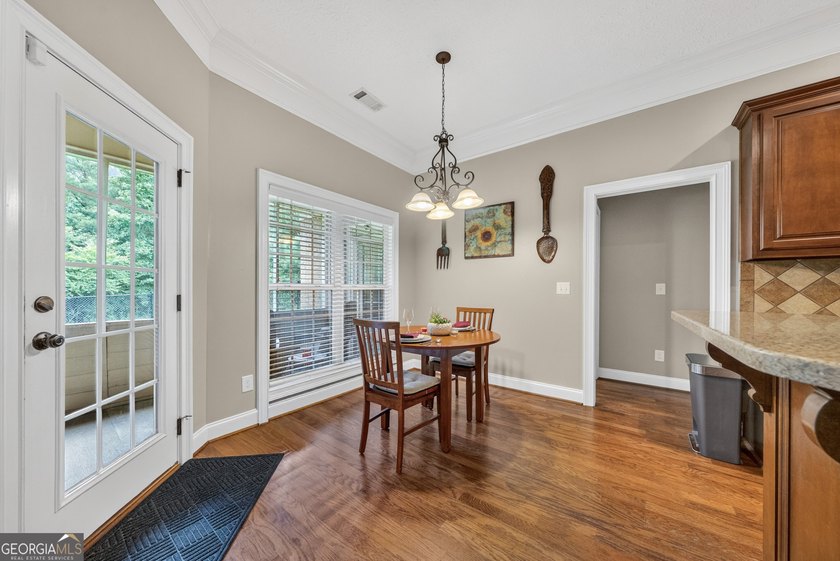 Welcome home to this beautifully maintained all-brick ranch - photo 9