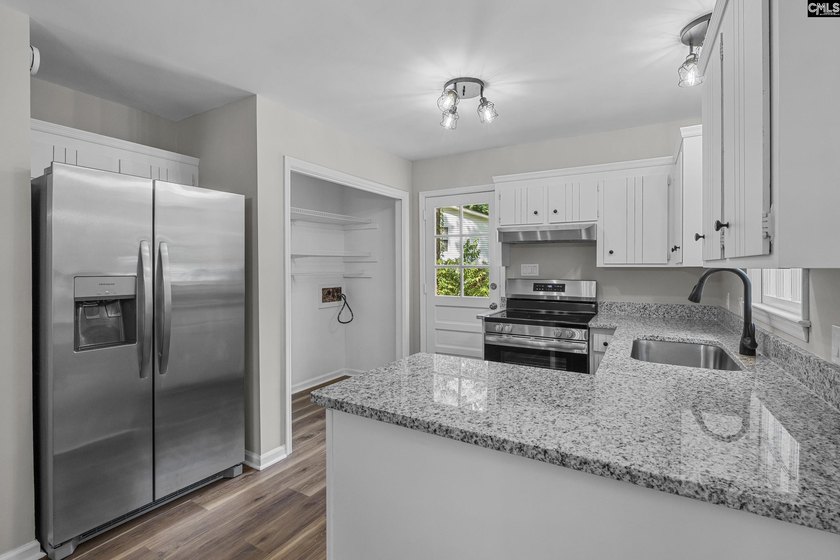 Welcome home to this beautifully updated move in ready 3-bedroom - photo 12