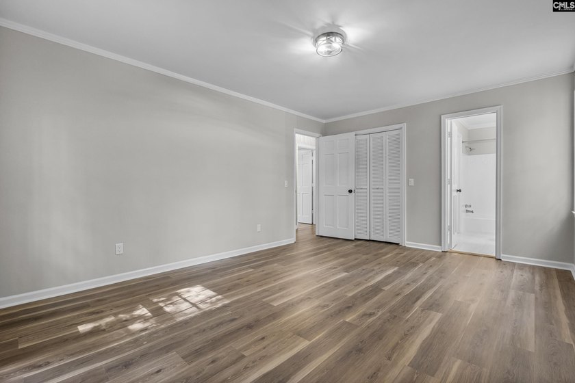 Welcome home to this beautifully updated move in ready 3-bedroom - photo 14