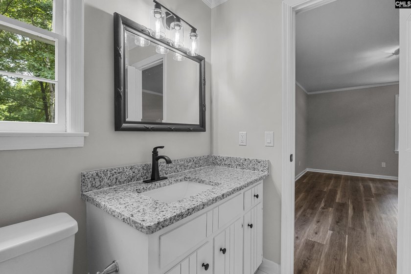 Welcome home to this beautifully updated move in ready 3-bedroom - photo 16