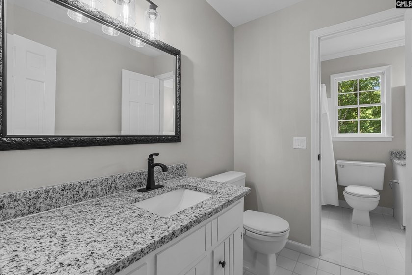 Welcome home to this beautifully updated move in ready 3-bedroom - photo 18