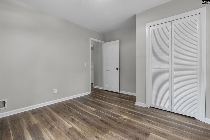 Welcome home to this beautifully updated move in ready 3-bedroom - photo 22