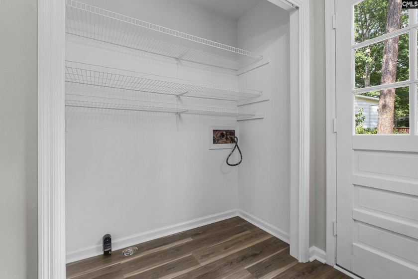 Welcome home to this beautifully updated move in ready 3-bedroom - photo 23