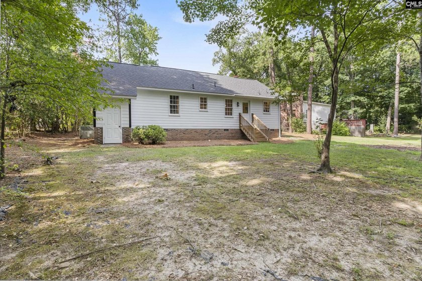 Welcome home to this beautifully updated move in ready 3-bedroom - photo 28