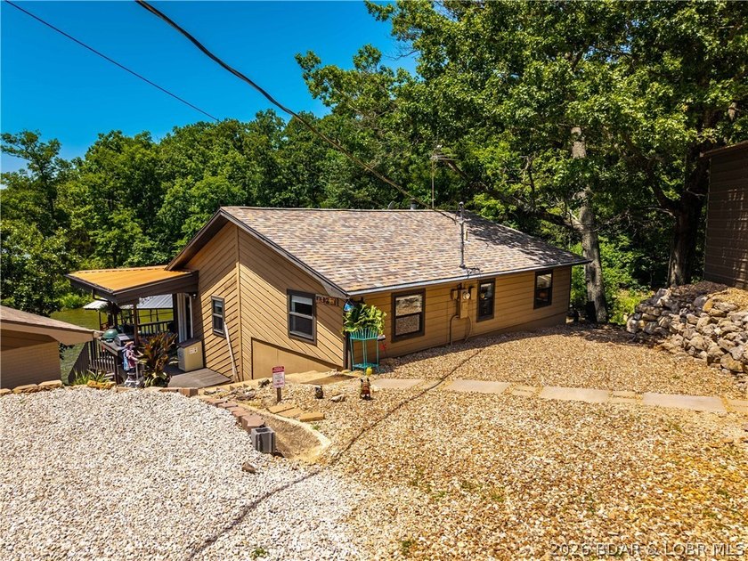Privacy, gentle lakefront living, and room to enjoy everything - photo 41