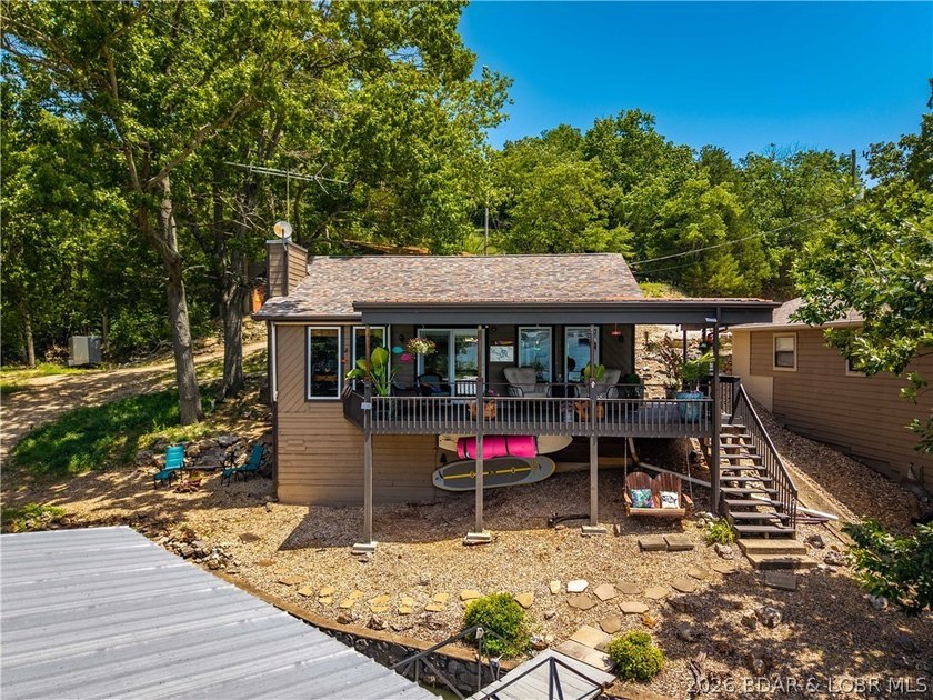 Privacy, gentle lakefront living, and room to enjoy everything - photo 47