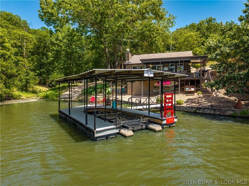 Privacy, gentle lakefront living, and room to enjoy everything - photo 50