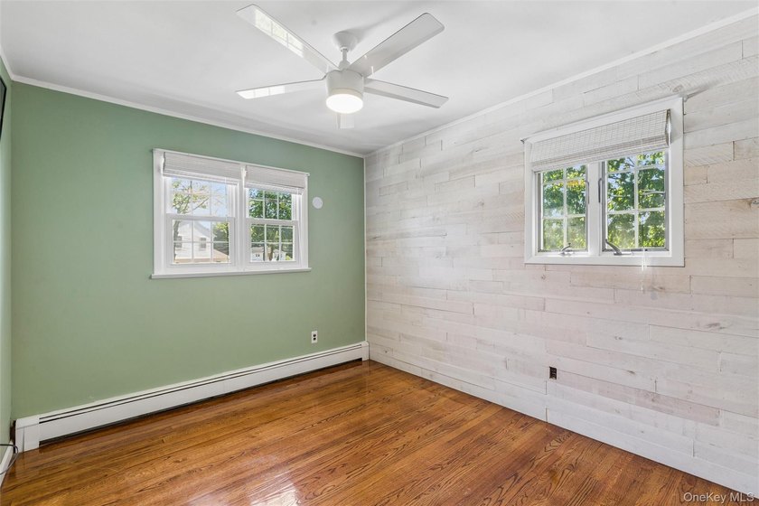 A MUST-SEE TURN KEY, UPGRADED, &amp; PRICED TO SELL HOME!!!! Move-in - photo 14