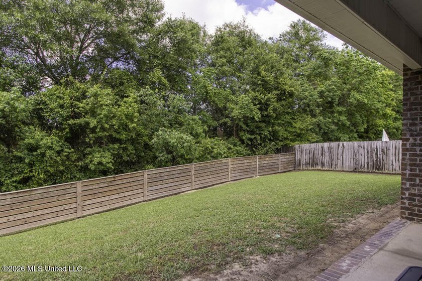 Better than new! This beautiful home sits in the coveted - photo 27