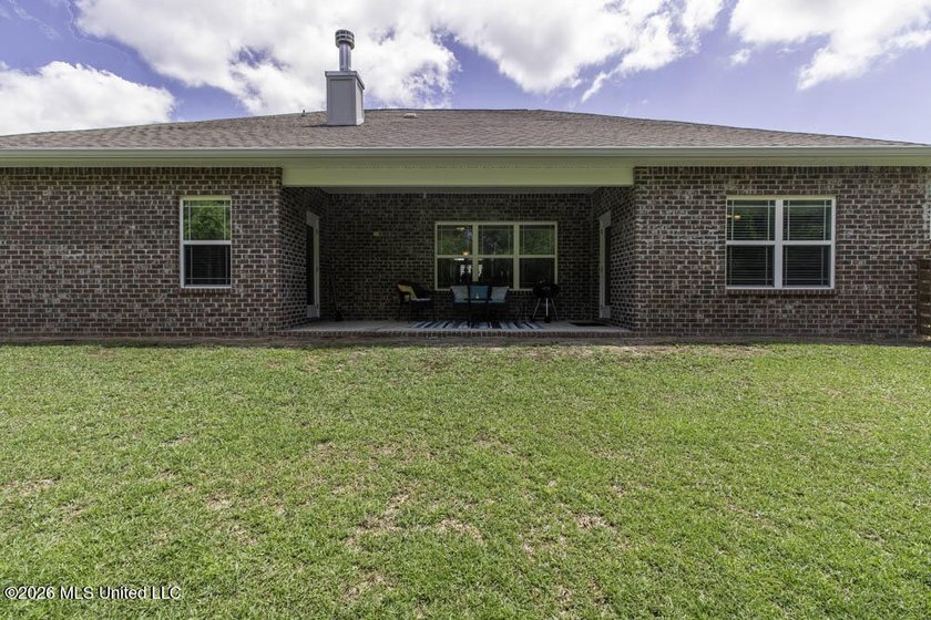 Better than new! This beautiful home sits in the coveted - photo 28