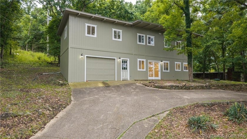 Welcome to 338 Crane Cove - a stunning, fully remodeled Lake of - photo 37