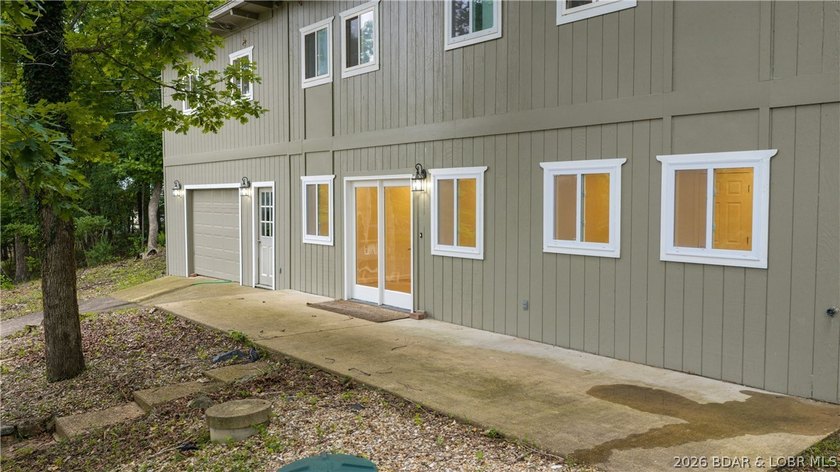 Welcome to 338 Crane Cove - a stunning, fully remodeled Lake of - photo 41