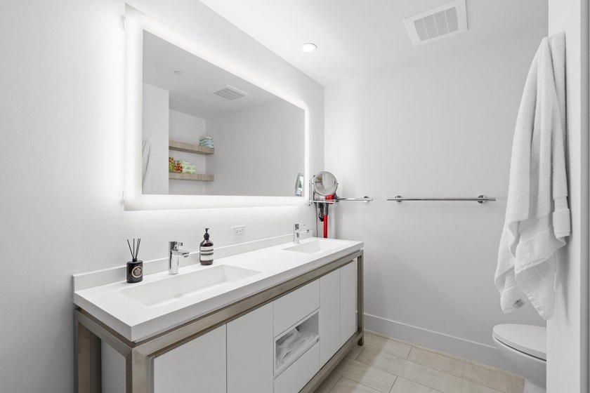 ABSOLUTELY GORGEOUS FULLY RENOVATED CONDO | PRESTIGOUS NEW - photo 15