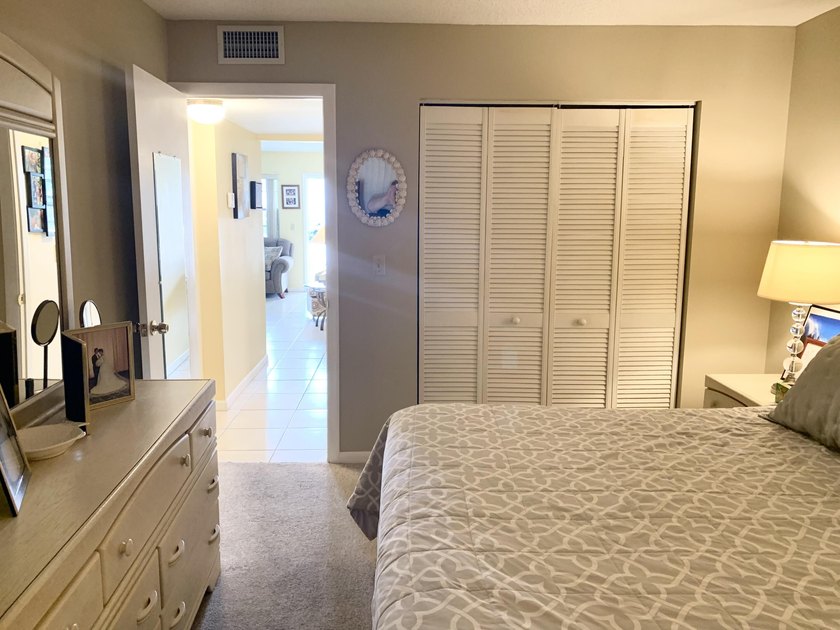 Welcome to this charming rare 1st floor corner, 2 bedroom, 2 - photo 23