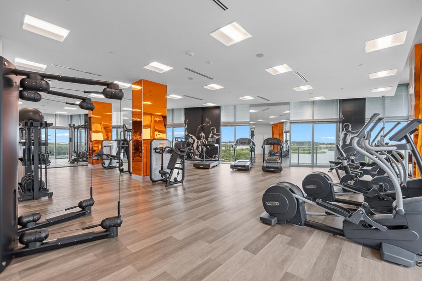 ABSOLUTELY GORGEOUS FULLY RENOVATED CONDO | PRESTIGOUS NEW - photo 33