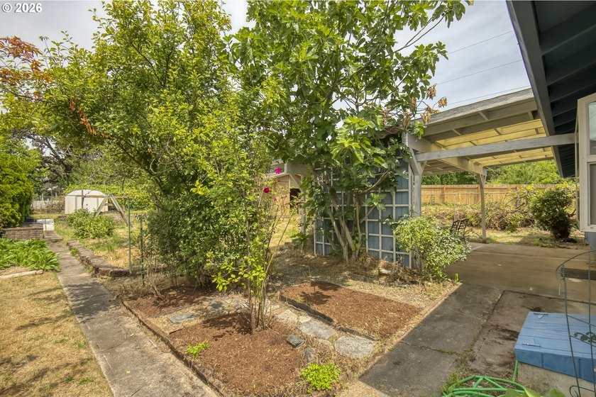 OPEN HOUSE SAT, July 25th from 2:30 pm until 5:30 pm. Well - photo 31