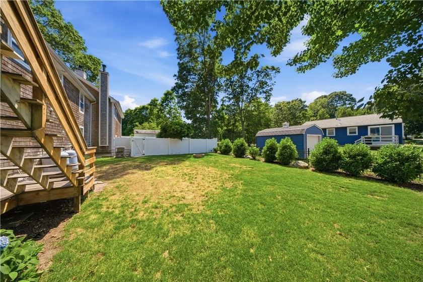 Beautifully updated and thoughtfully designed, this spacious - photo 46