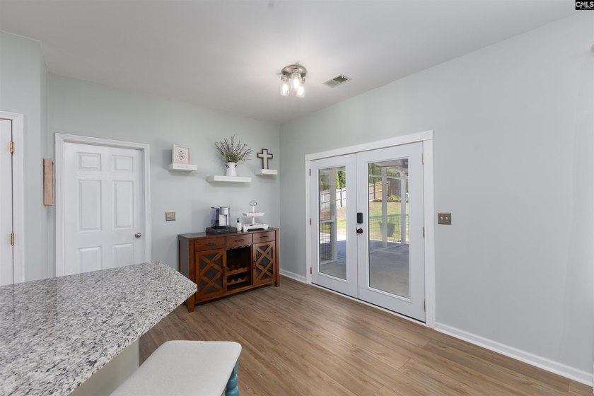 Welcome to 400 Buckthorne Drive in Lexington's desirable - photo 11