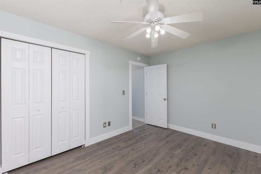 Welcome to 400 Buckthorne Drive in Lexington's desirable - photo 28