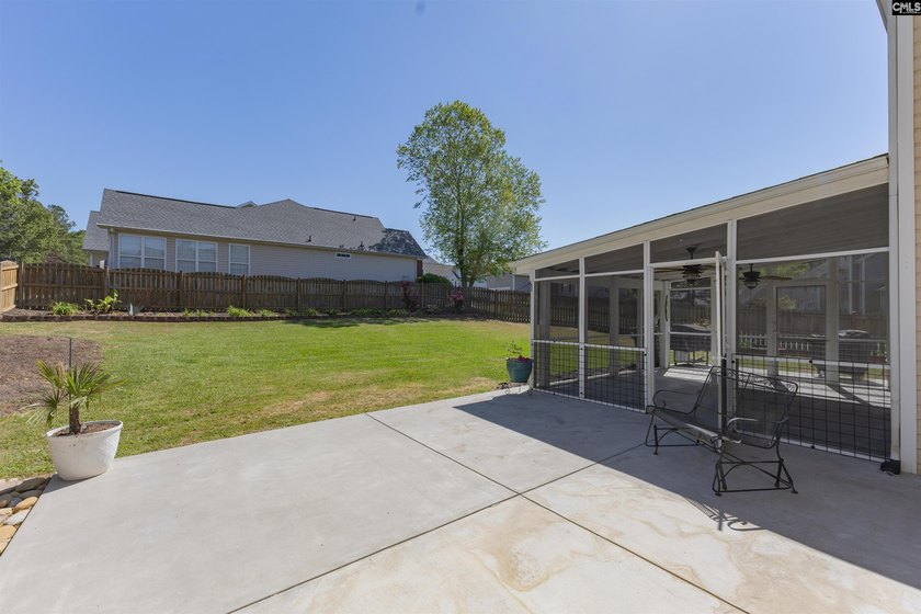 Welcome to 400 Buckthorne Drive in Lexington's desirable - photo 32