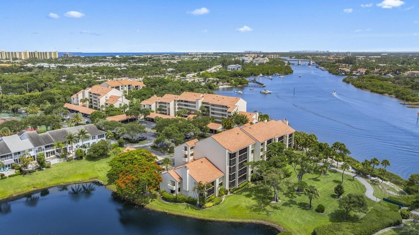 VIEWS, VIEWS. Some of the best in Jupiter Harbour. Sunsets are - photo 29