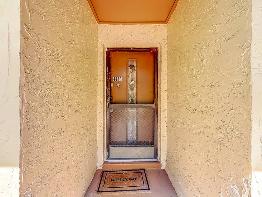 Newly renovated, ground-floor 2 bed, 2 bath condo, 1,144 sq ft - photo 2
