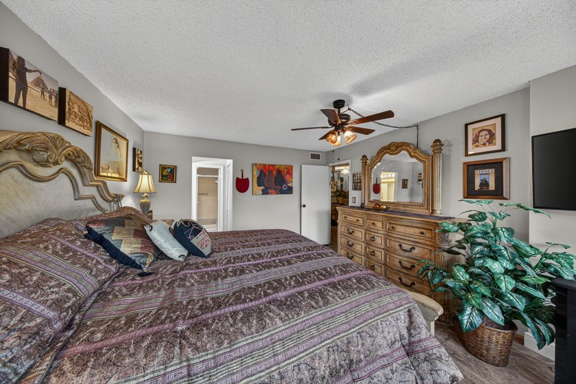 Here is a perfect opportunity to own an apartment in a quiet 55+ - photo 12
