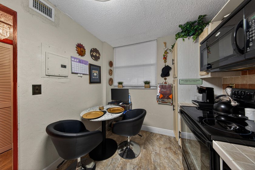 Here is a perfect opportunity to own an apartment in a quiet 55+ - photo 19