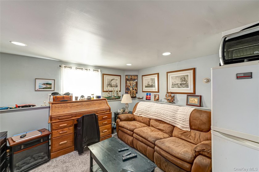 Opportunity awaits! Do not miss out on this gorgeous split level - photo 33